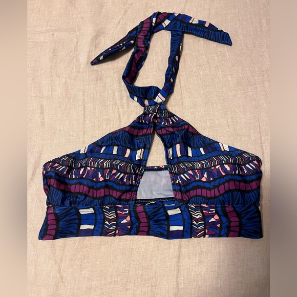 New Sexy Cut Out Bikini. Never Worn. - Picture 8 of 10